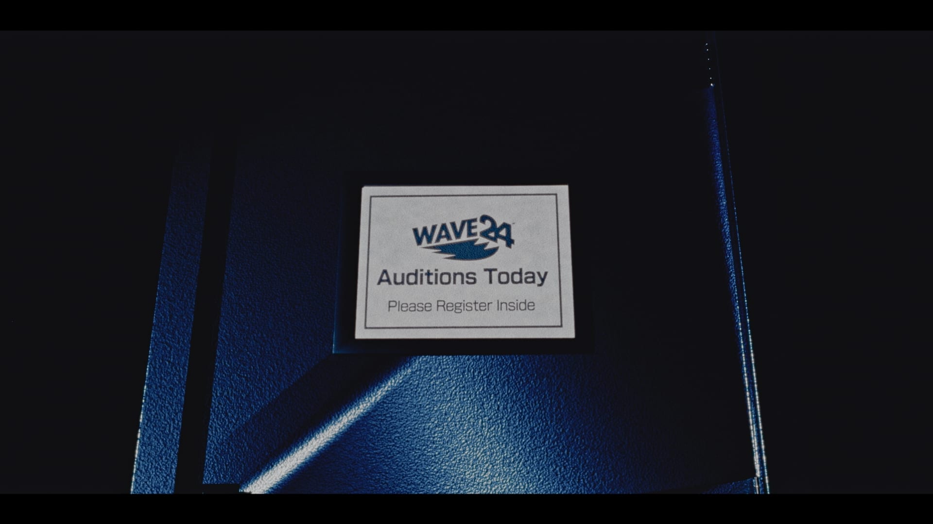 WAVE24 production still — doorway scene